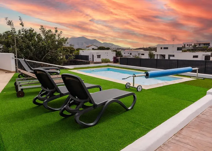 Villa Volcan2 Rural Private Pool La Oliva By Holidays Home